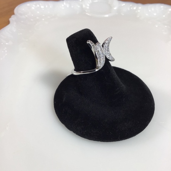 Sparking Pave Cubic Zirconia Silver Butterfly Ring - Size 10 - Picture 2 of 5